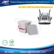 plastic mold manufacturer